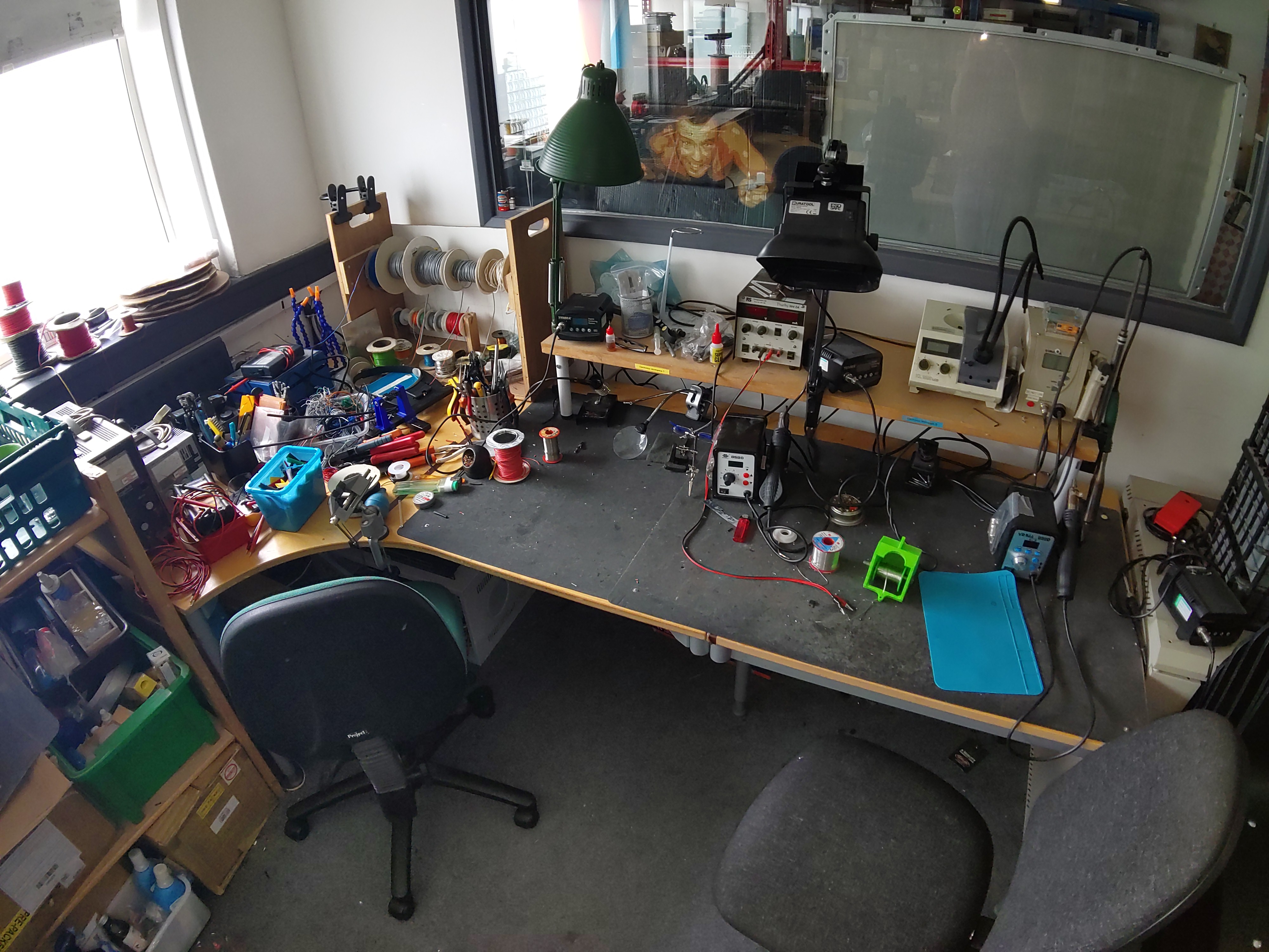 Soldering/electronics station